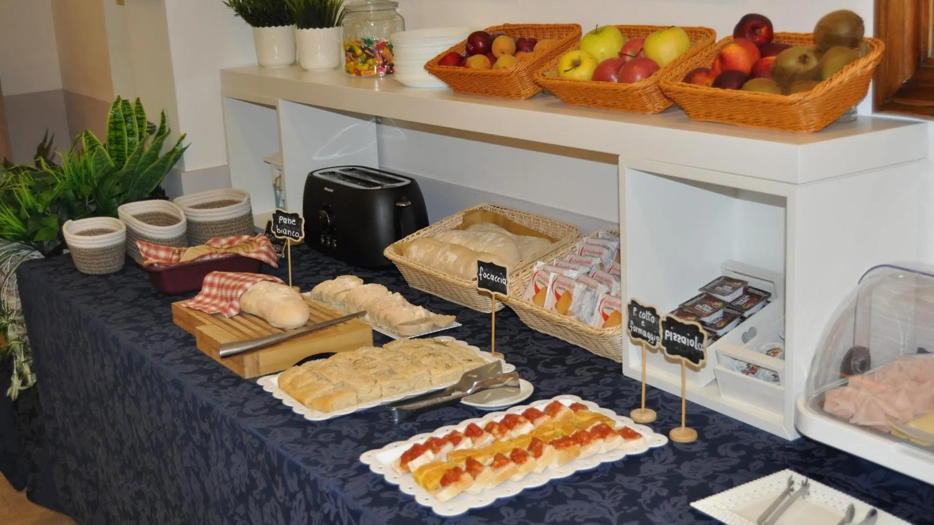 **  Hotel Susy - Ambienti Rinnovati - Direttamente Su Viale Dante E A Due Passi Dal Mare Riccione Italy