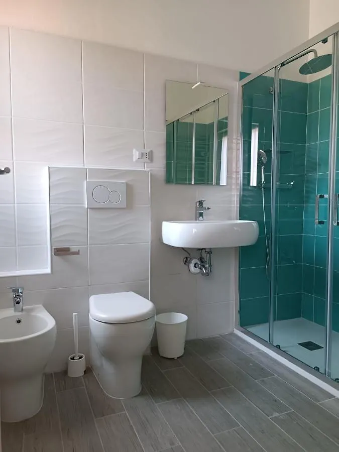 Hotel Susy - Ambienti Rinnovati - Direttamente Su Viale Dante E A Due Passi Dal Mare Riccione